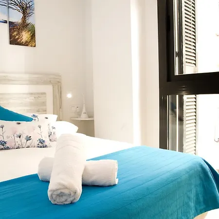 Apartment Calle Postigo De Zarate (Adults Only) דירה